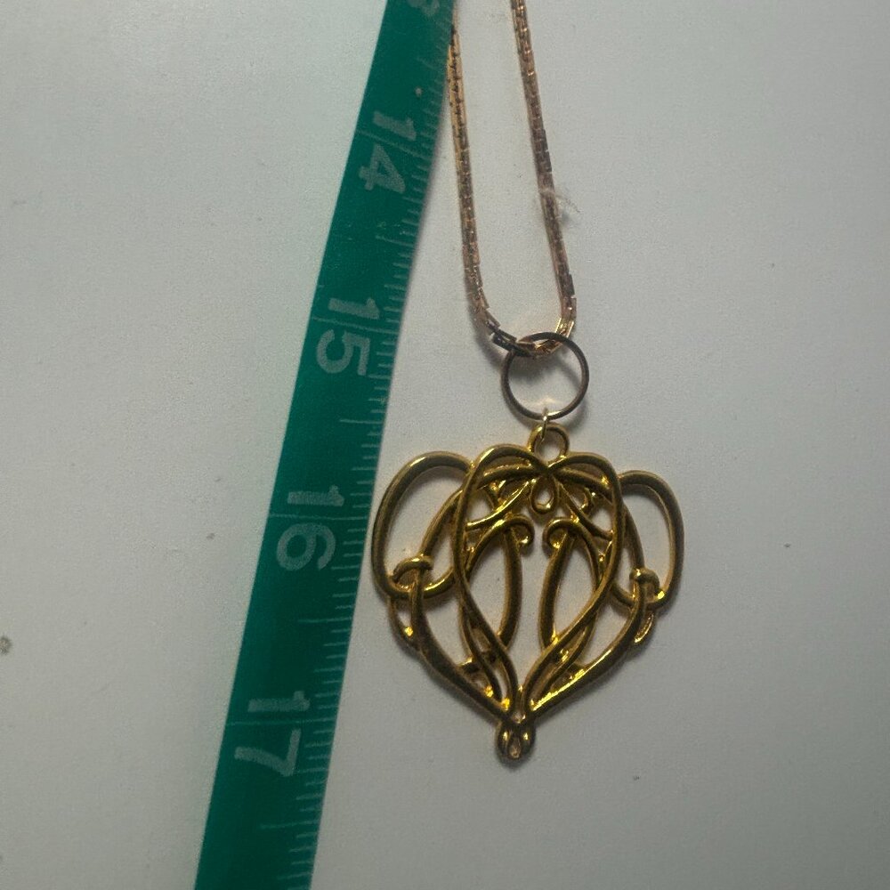 necklace - Picture 2 of 3